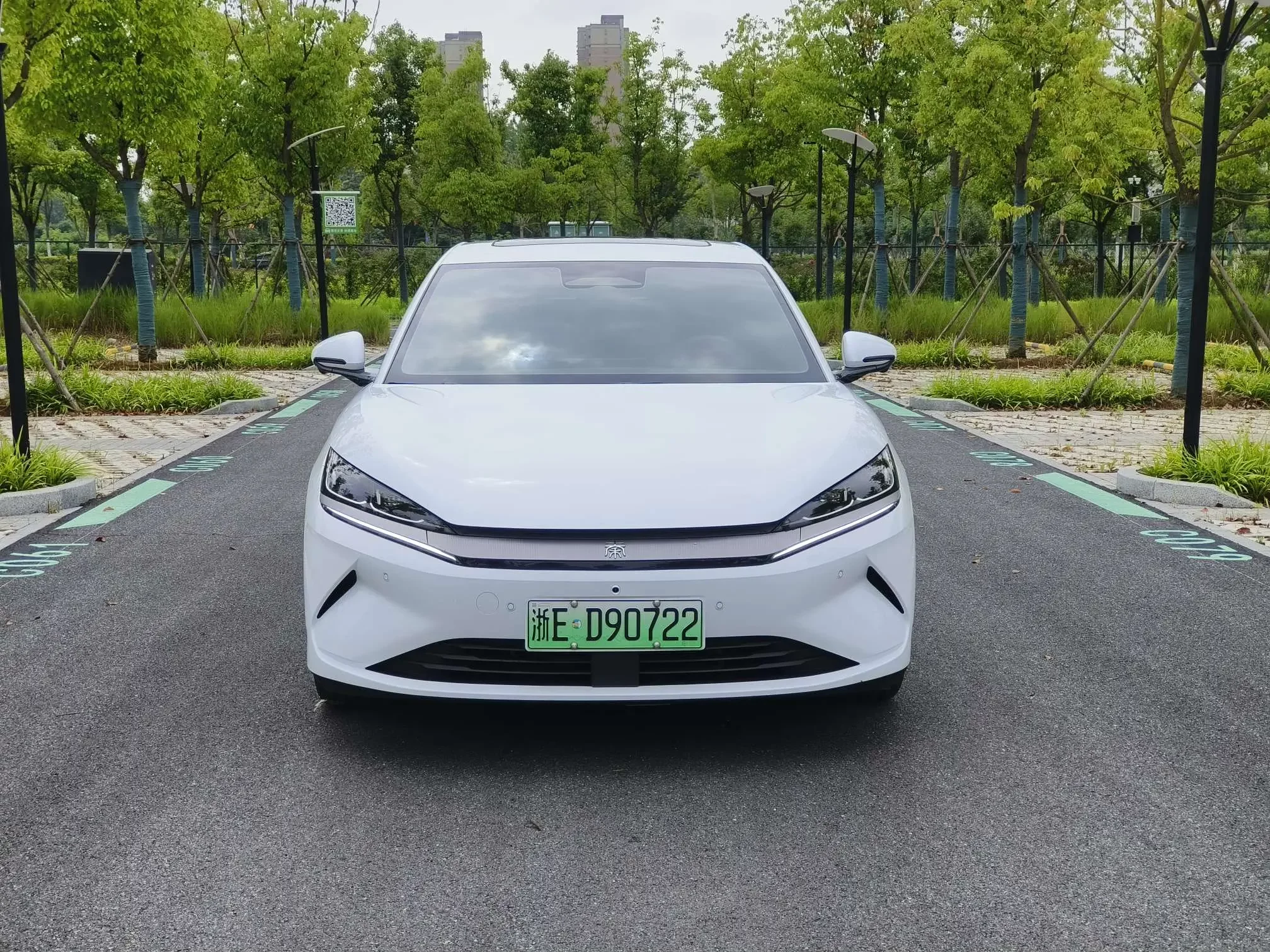 BYD Qin L EV