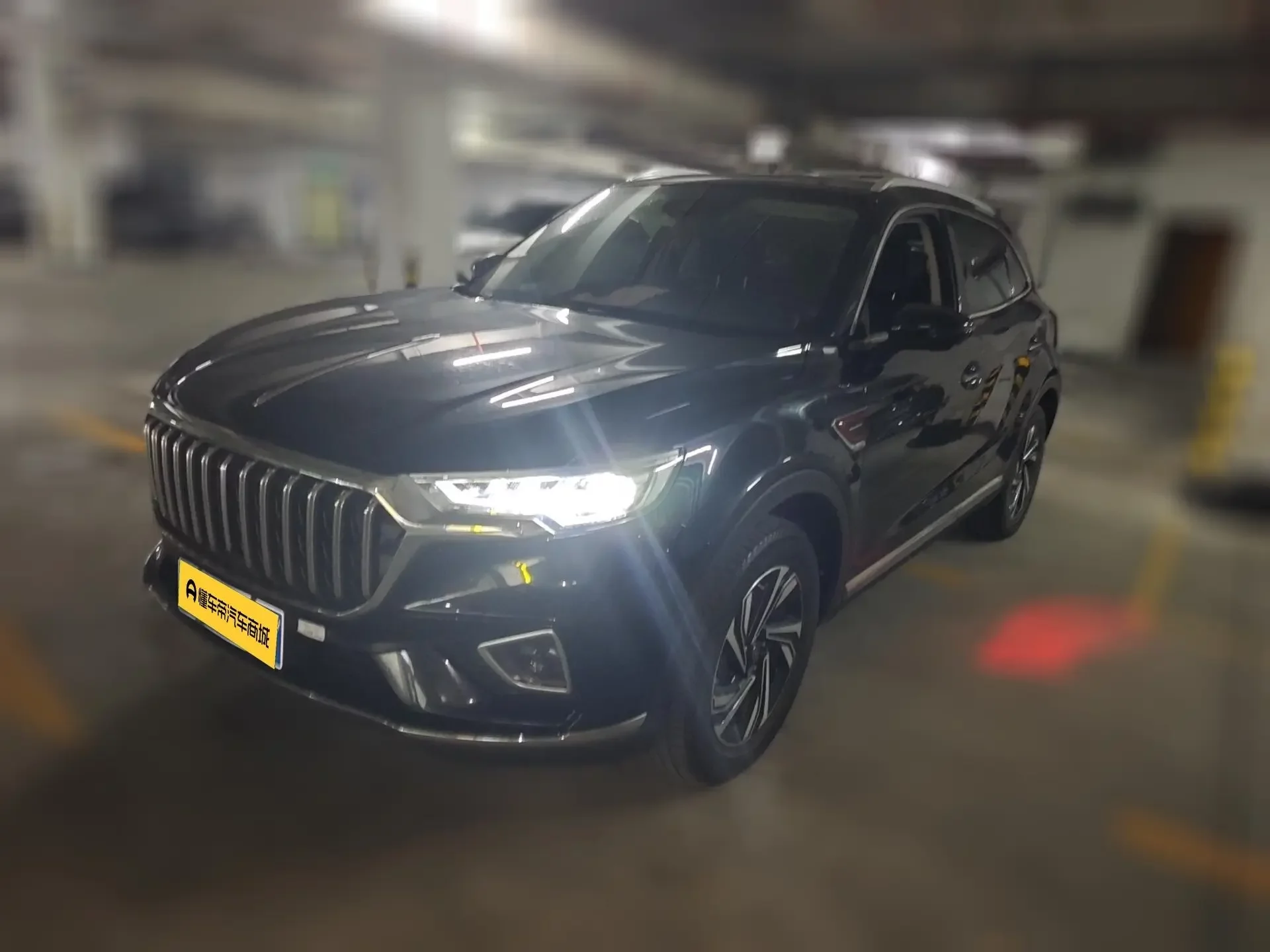 Hongqi HS5