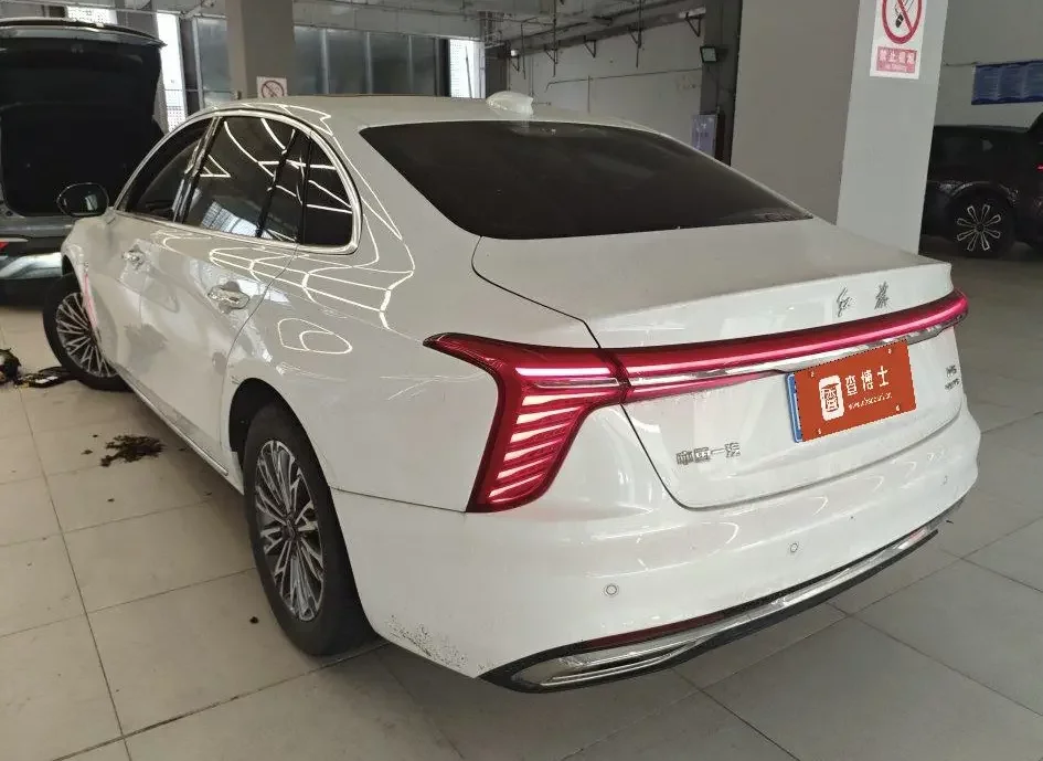 Hongqi H5