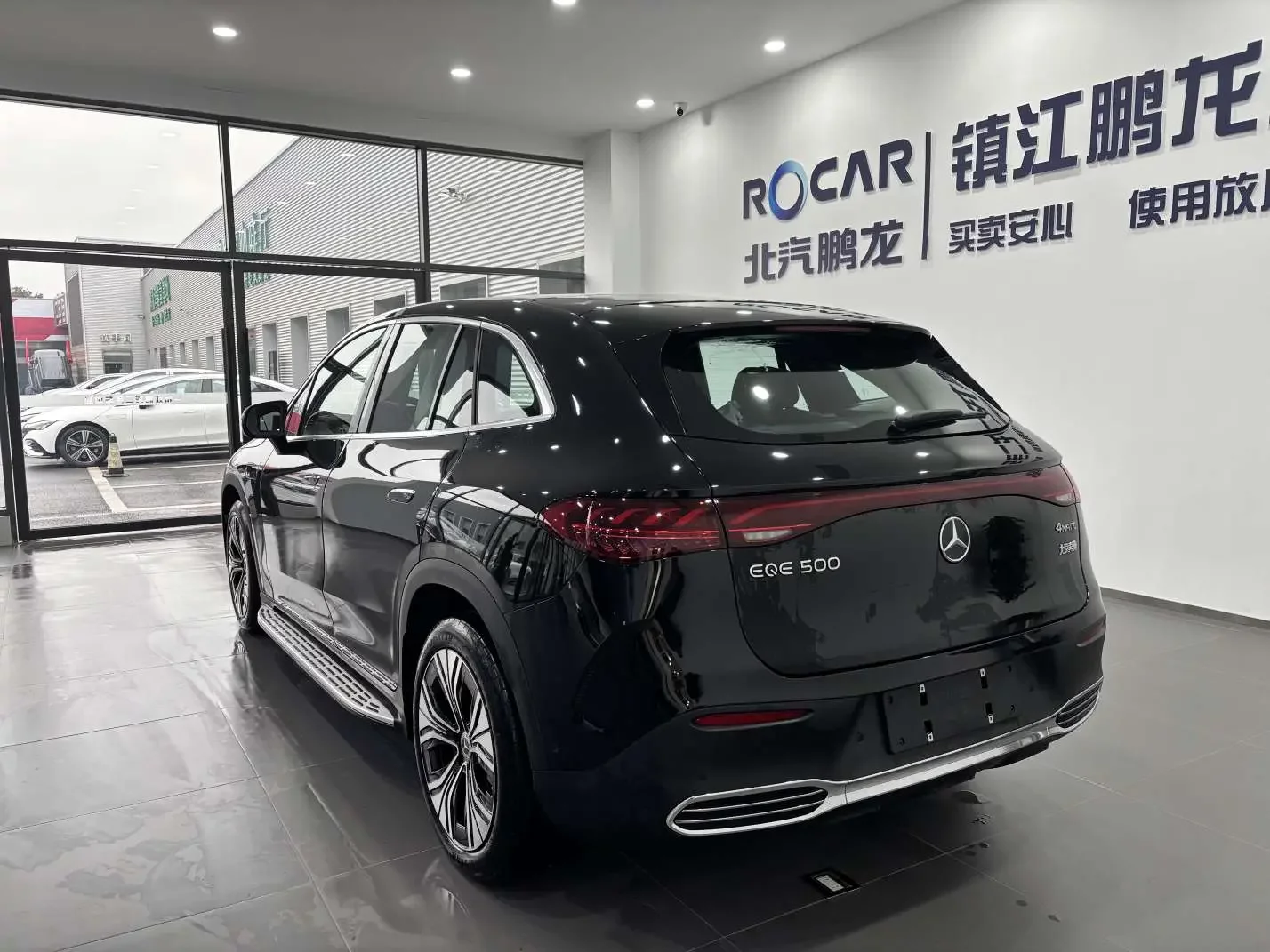 Mercedes-Benz EQE SUV