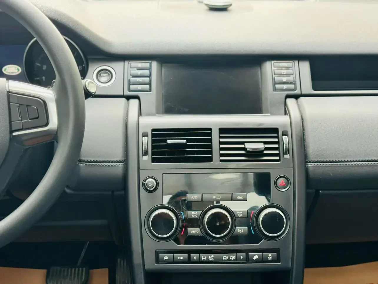 Land Rover Discover the magic