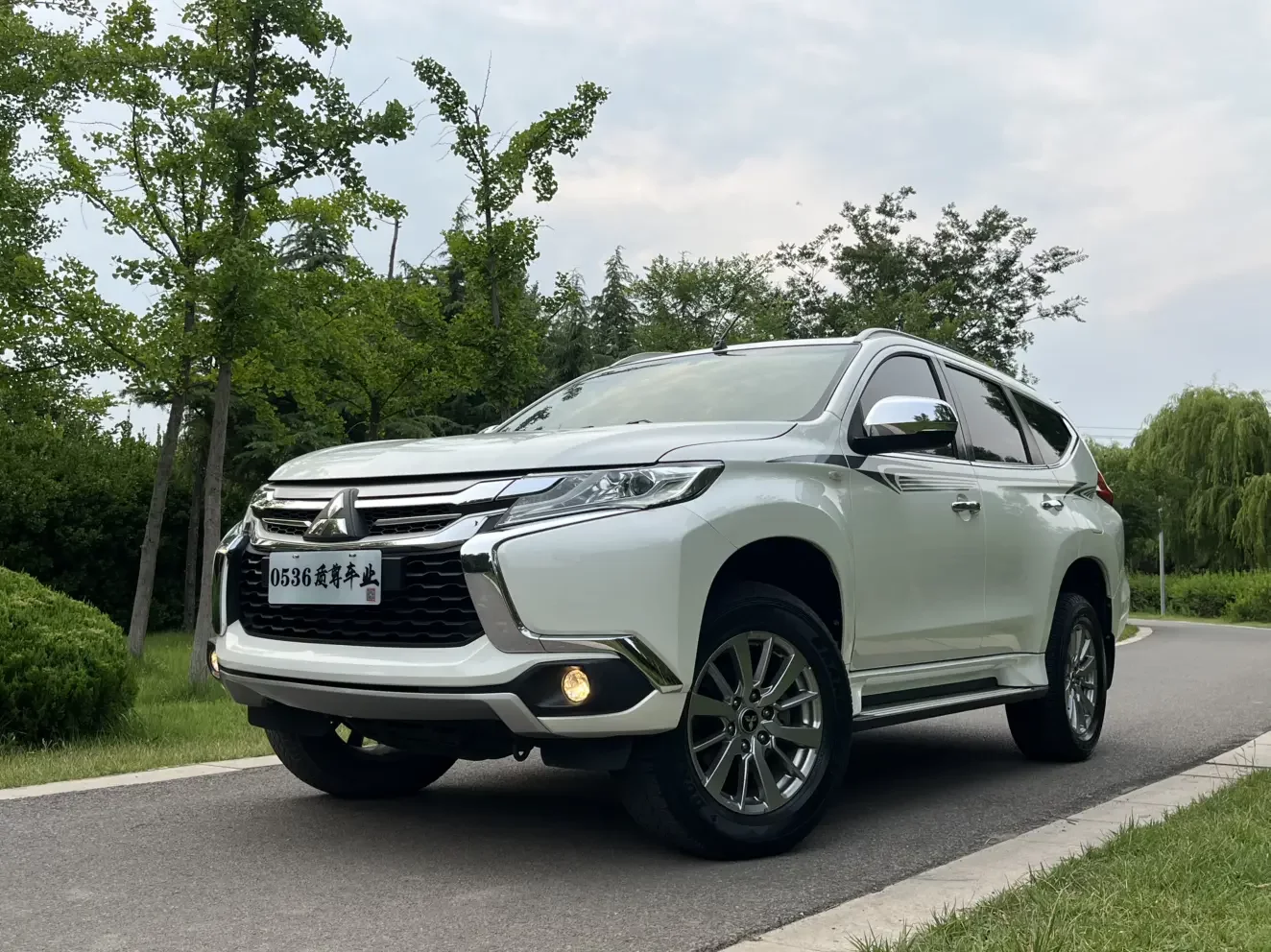 Mitsubishi Pajero Jinchang  из Китая