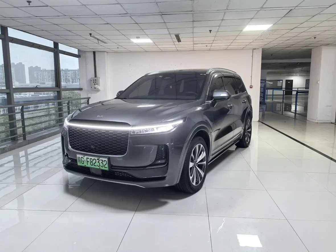 Li ONE (Ideal ONE)  из Китая