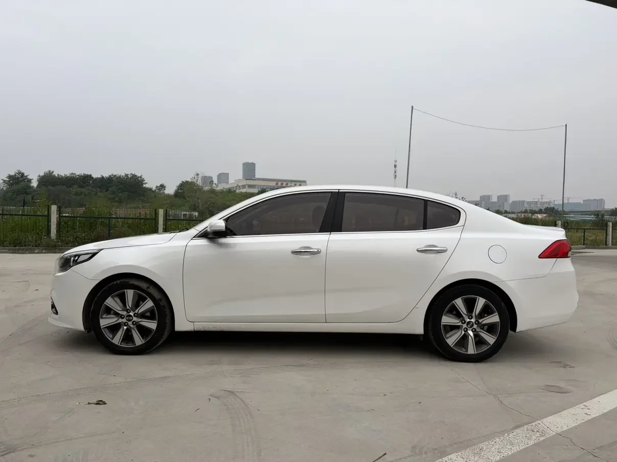 Kia K4