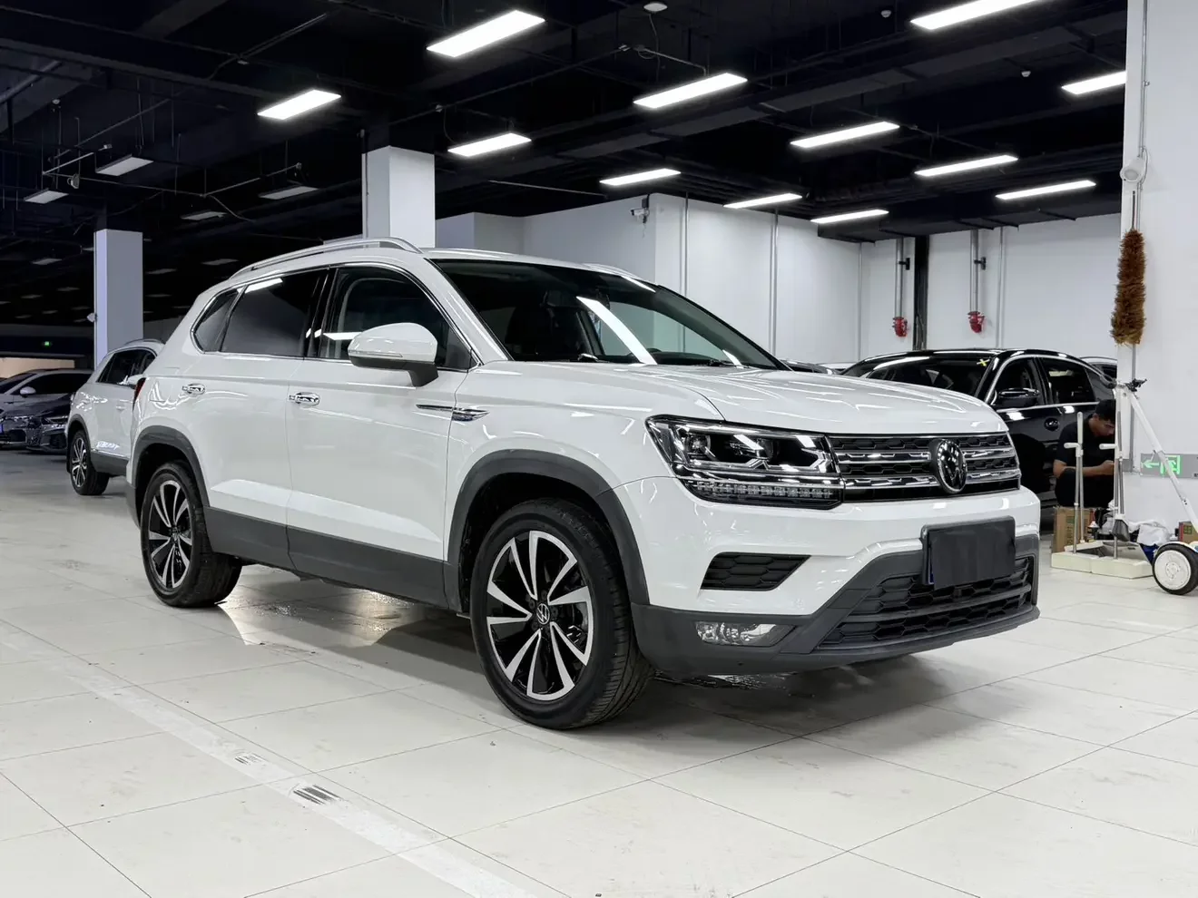 Volkswagen Tharu