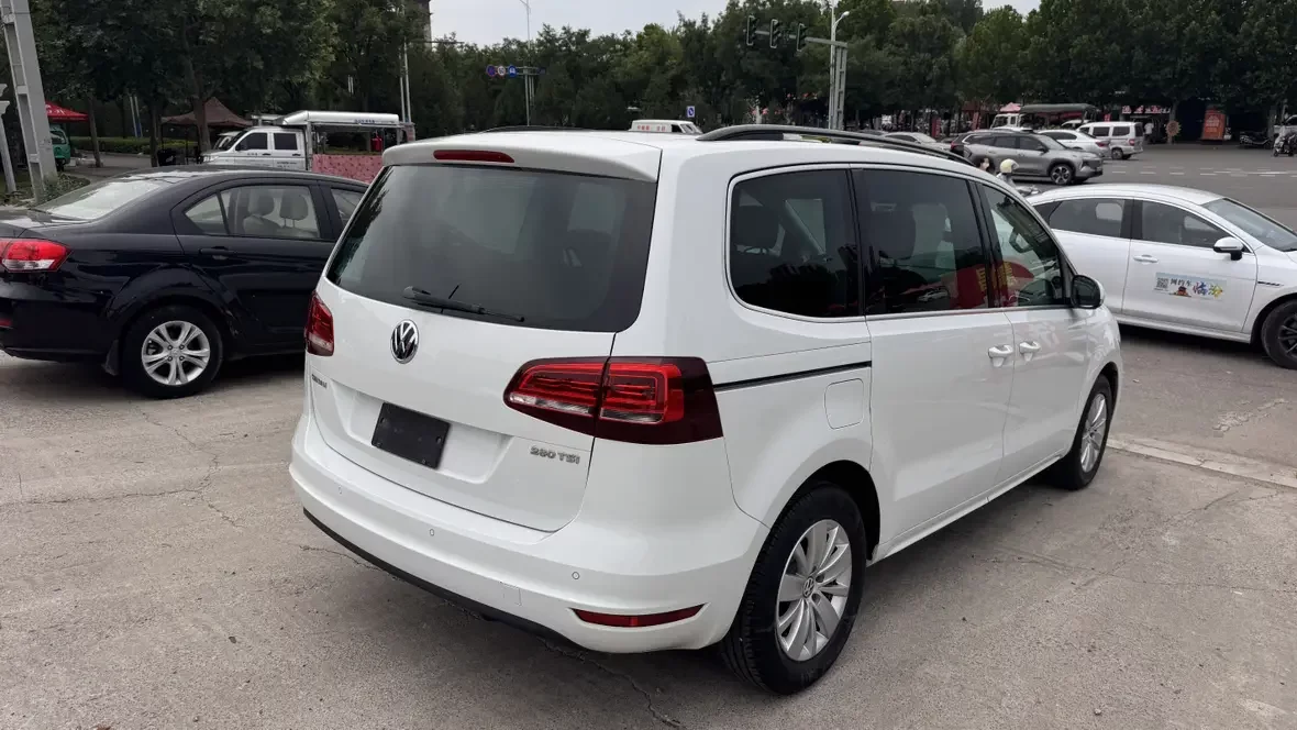 Volkswagen Sharon