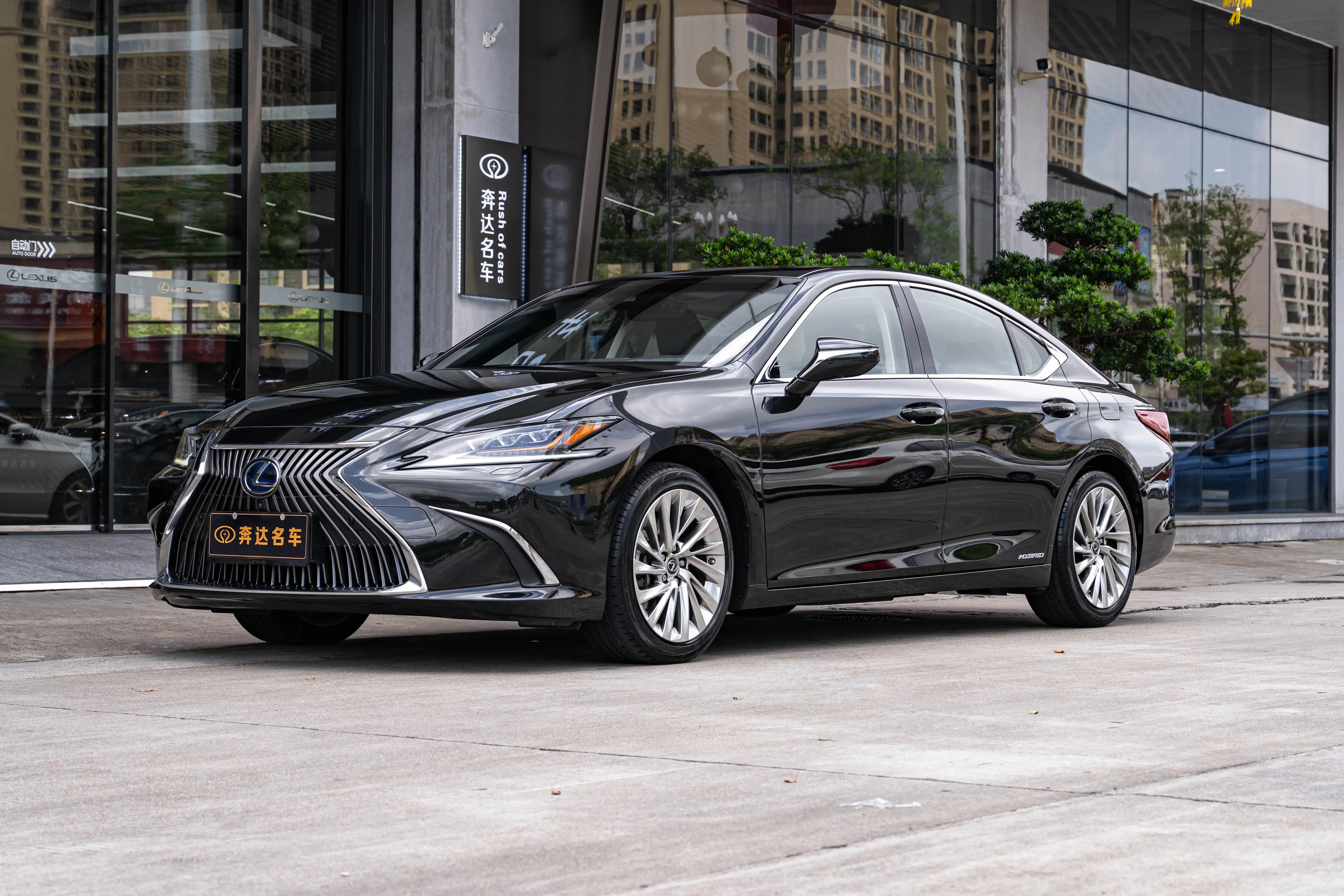 Lexus ES