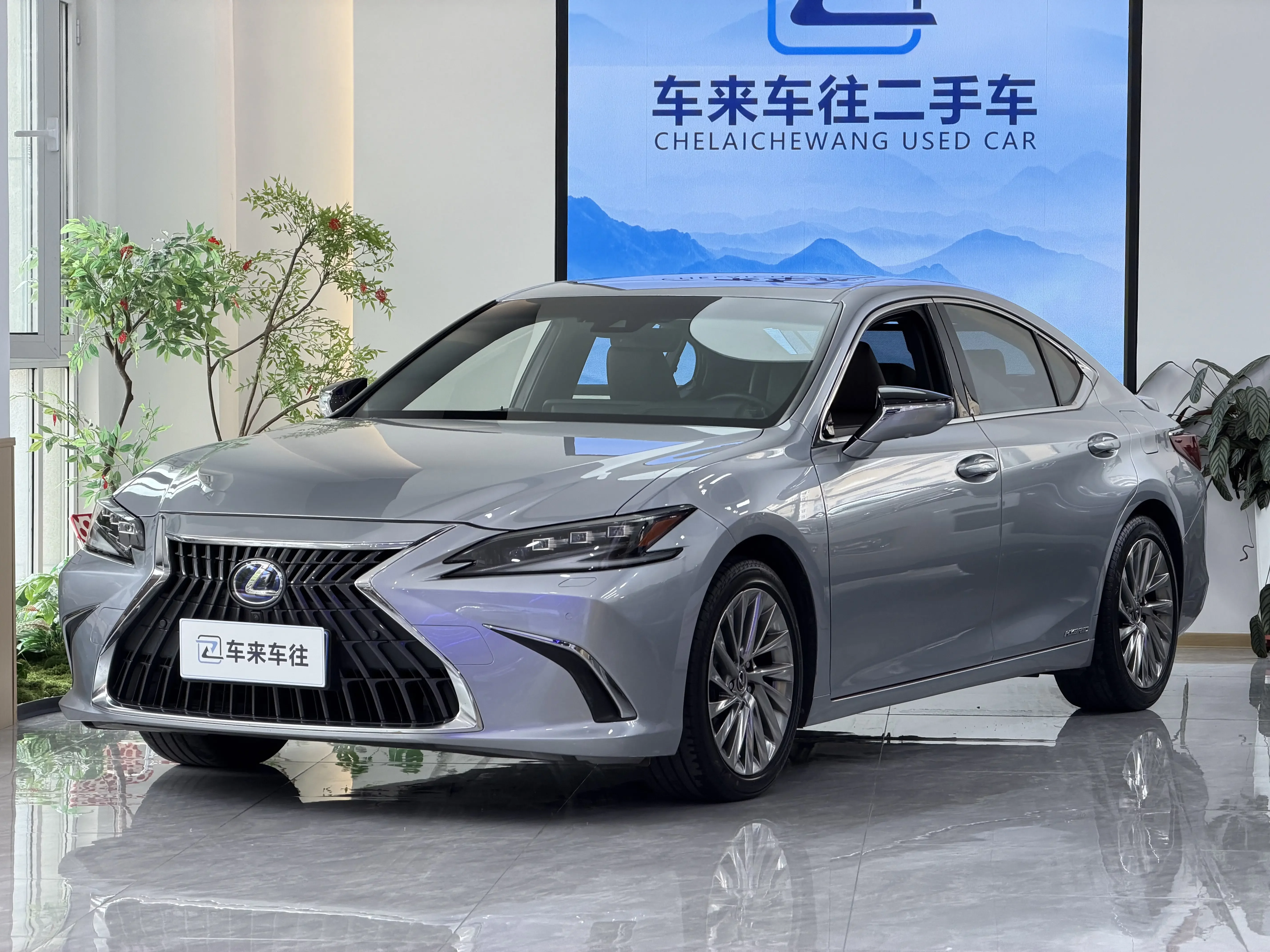 Lexus ES