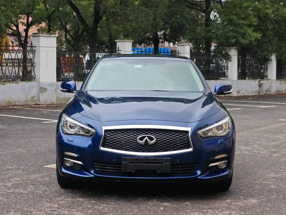 Infiniti Q50L  из Китая