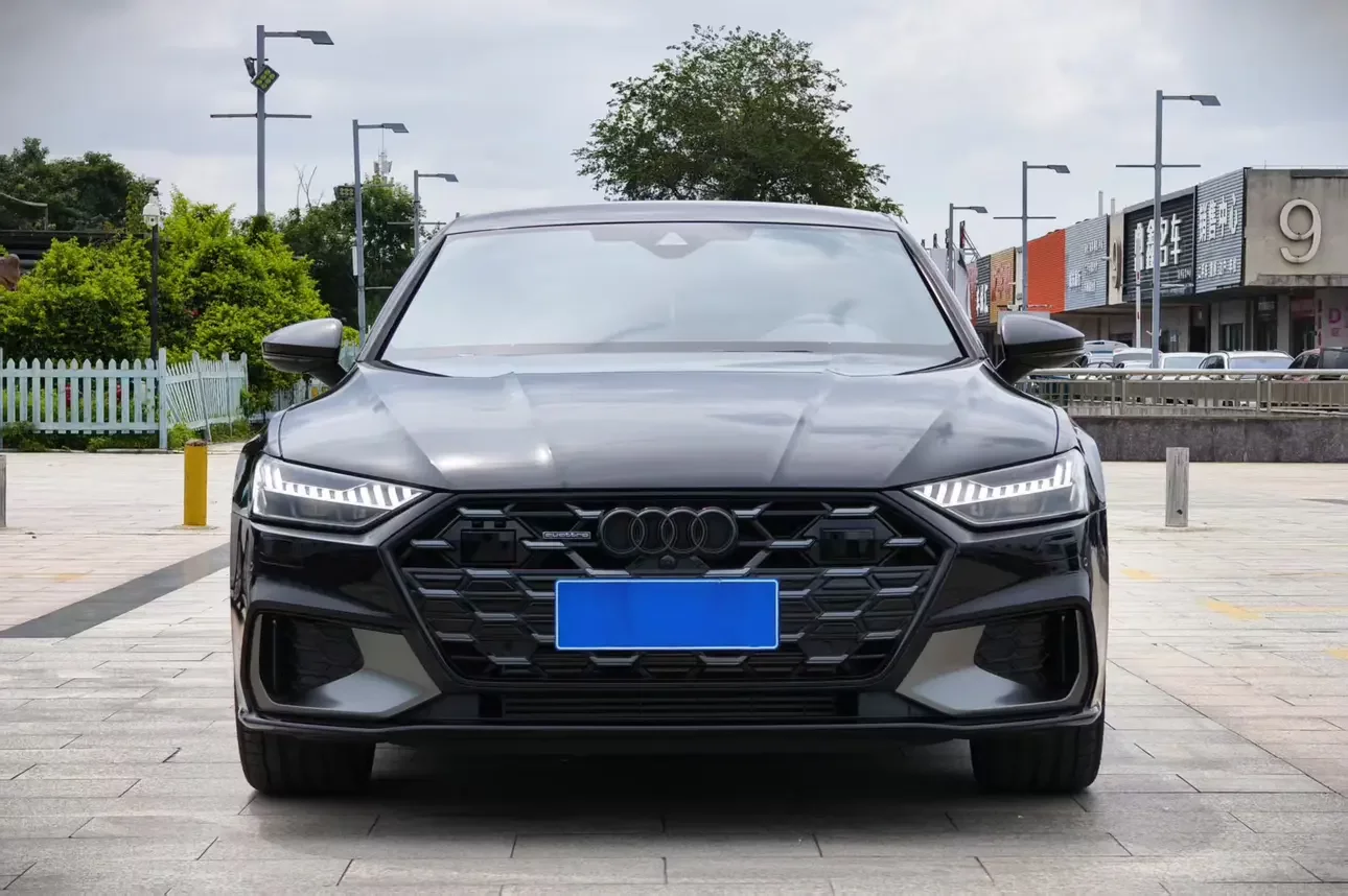 Audi A7L