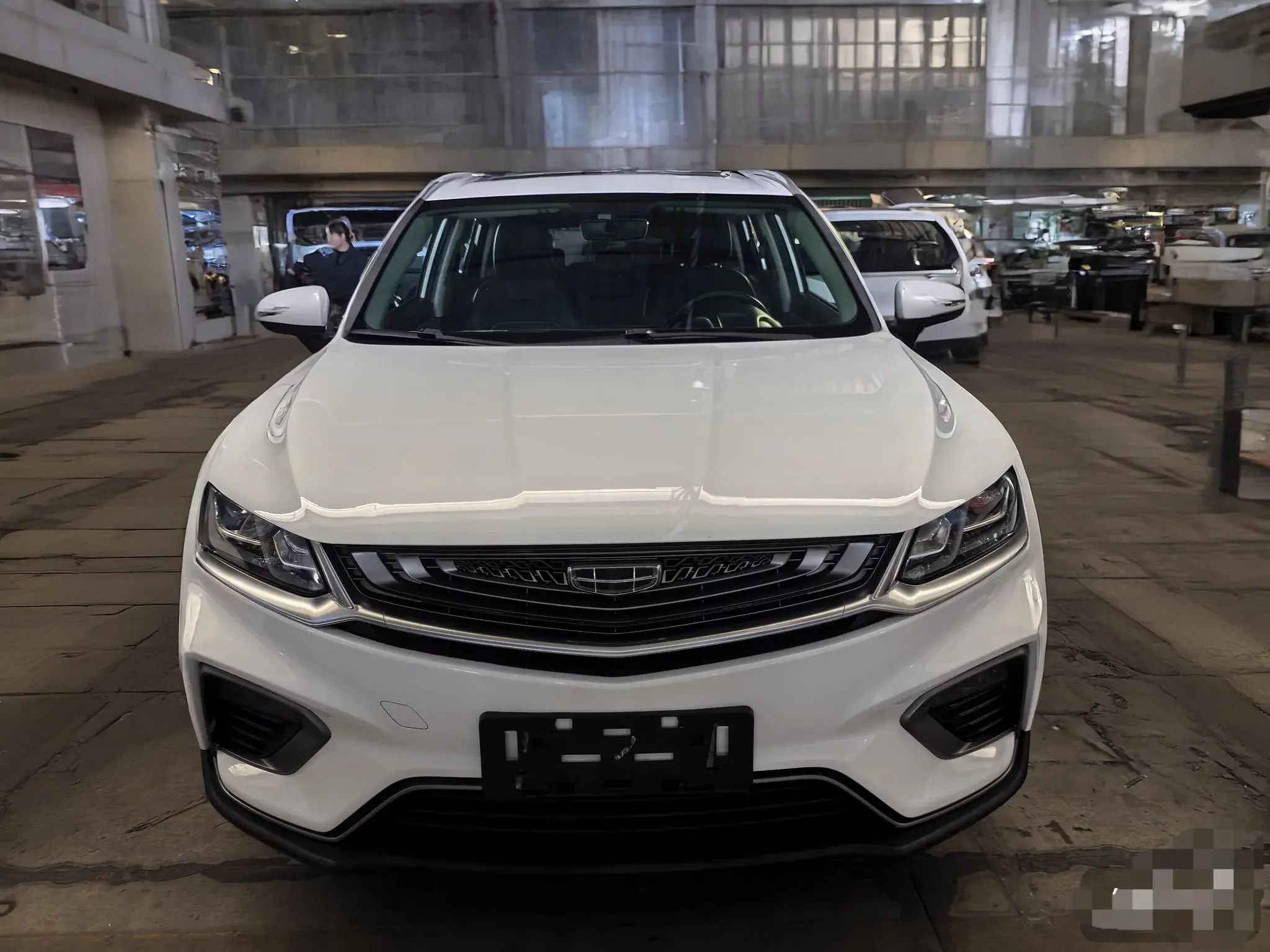 Geely Coolray SX11 (Binyue)  из Китая