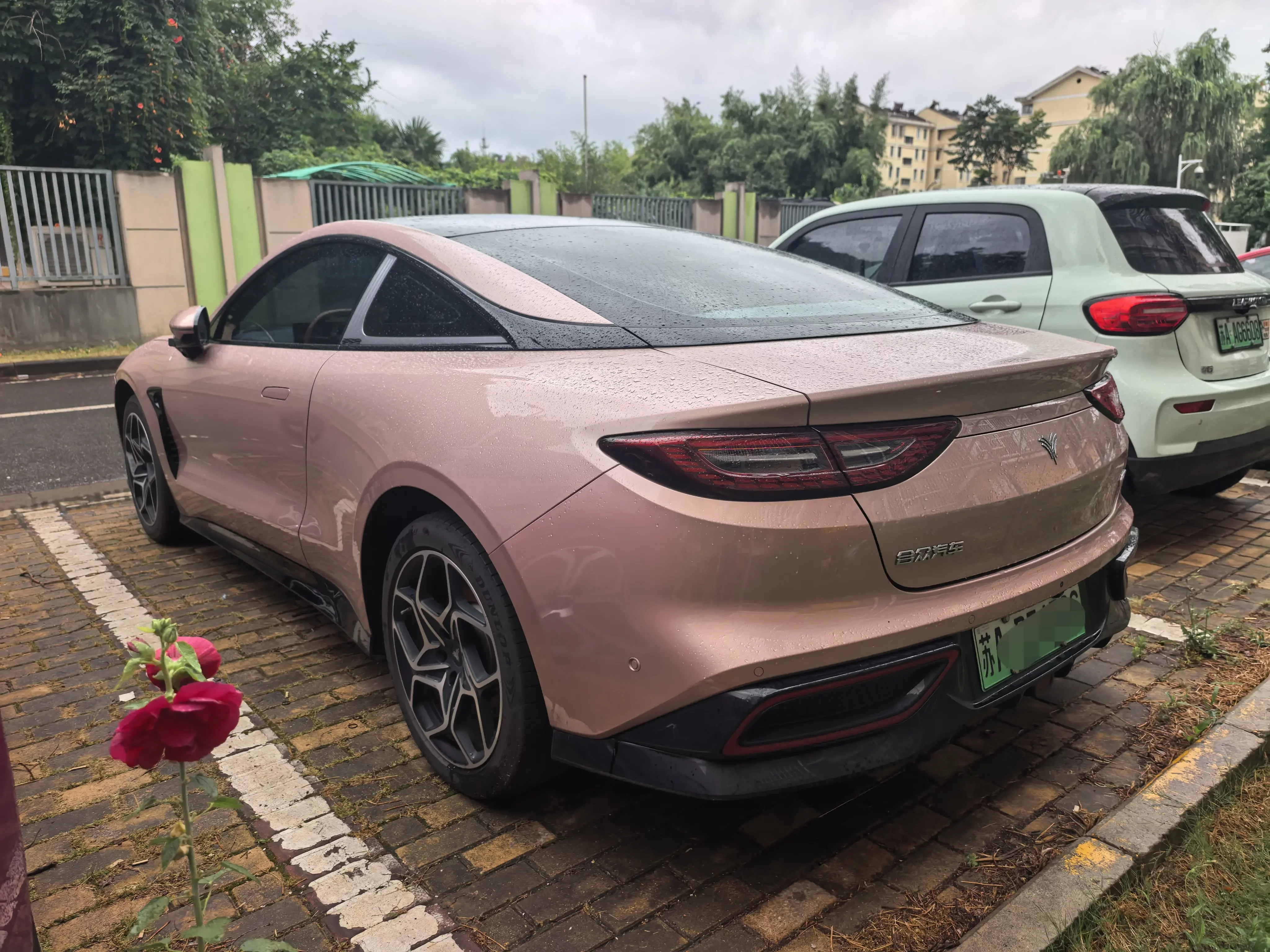 NETA Nezha GT