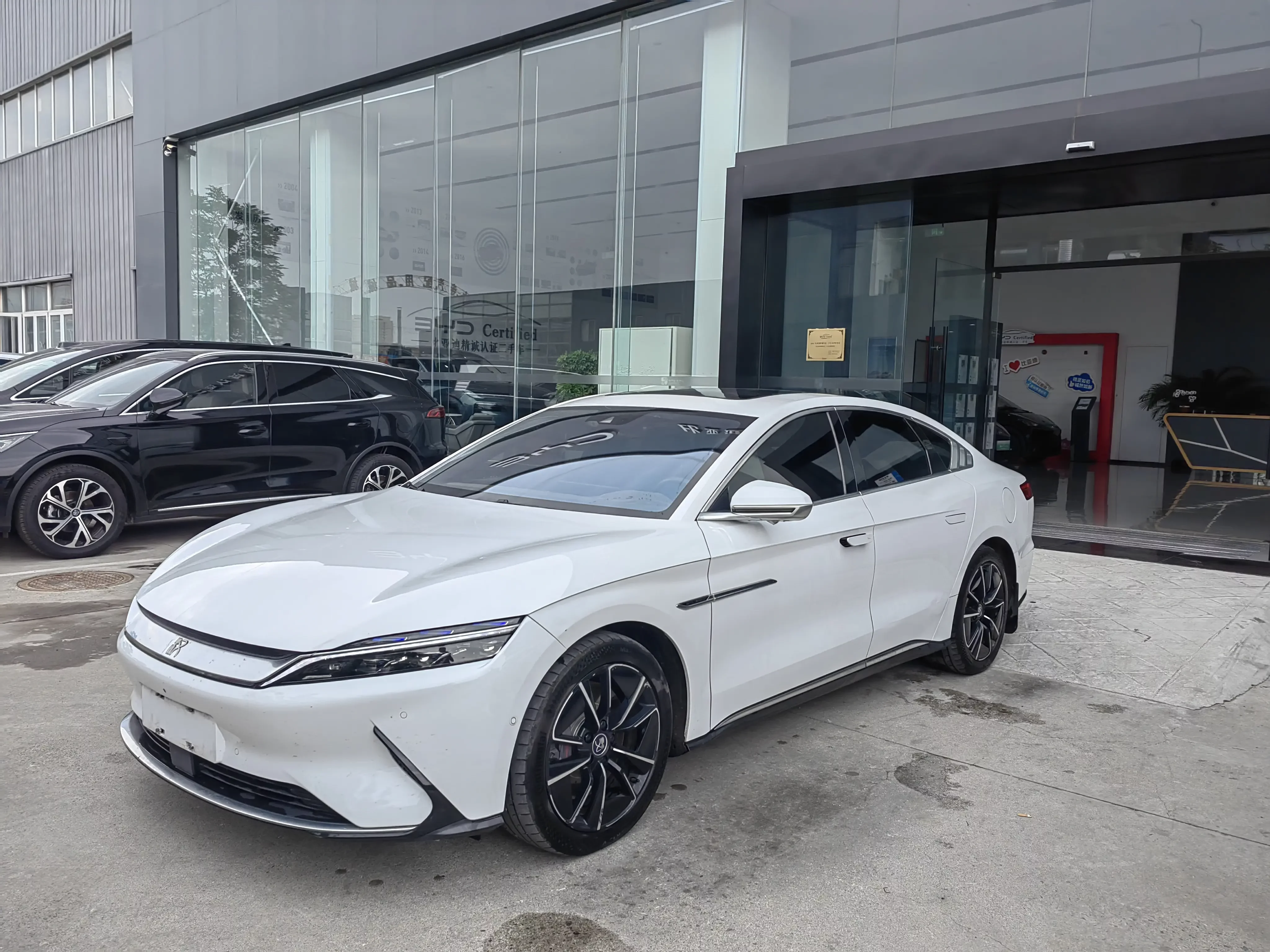 BYD Han EV