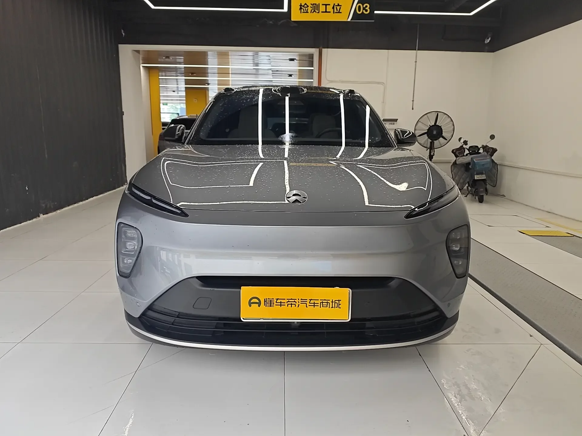 NIO ES8