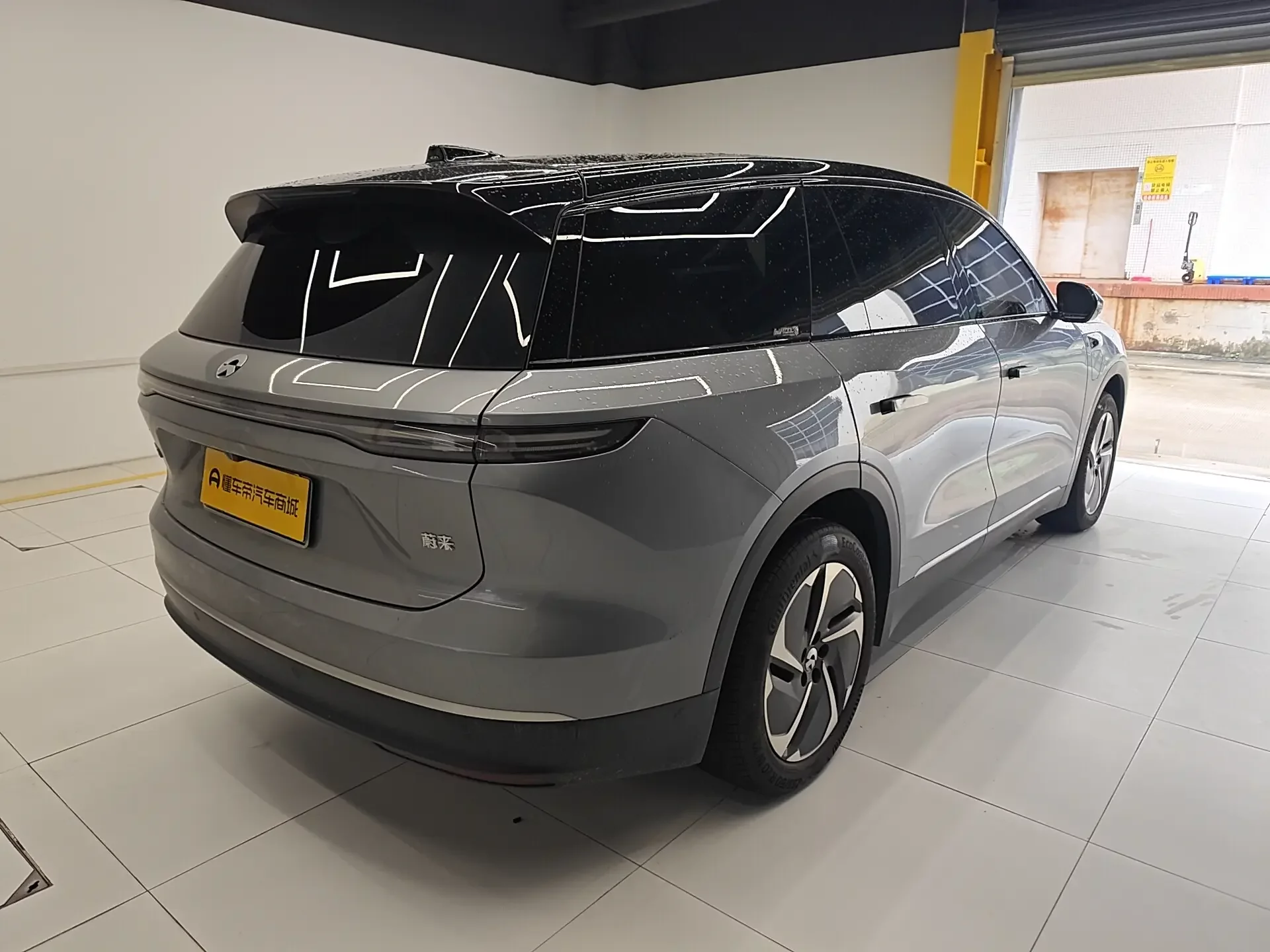 NIO ES8