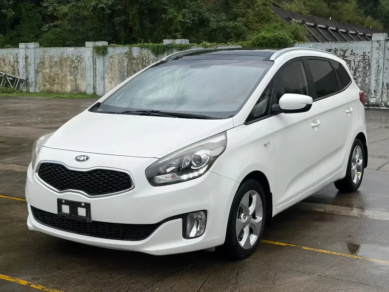 Kia Carens