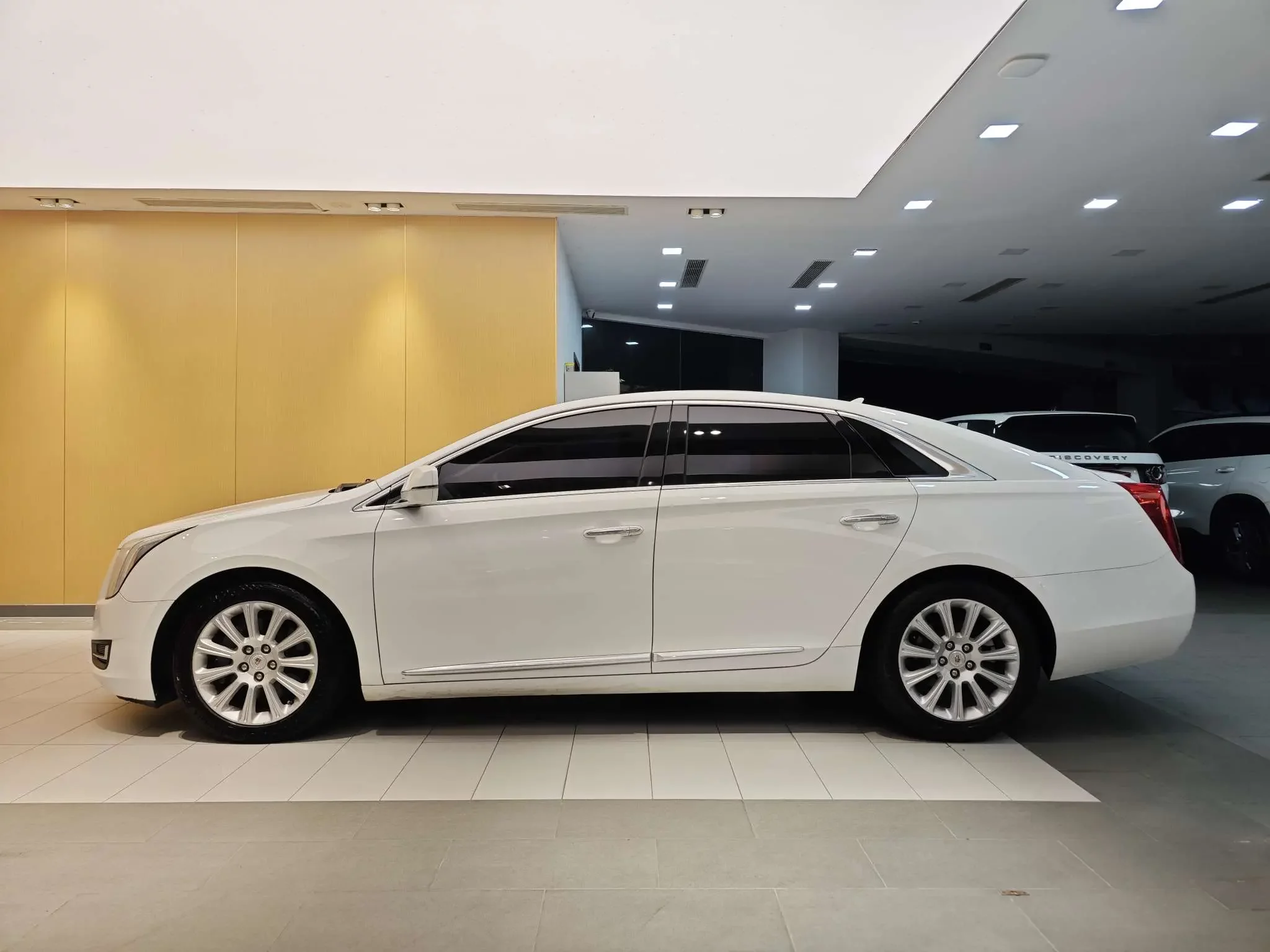 Cadillac XTS