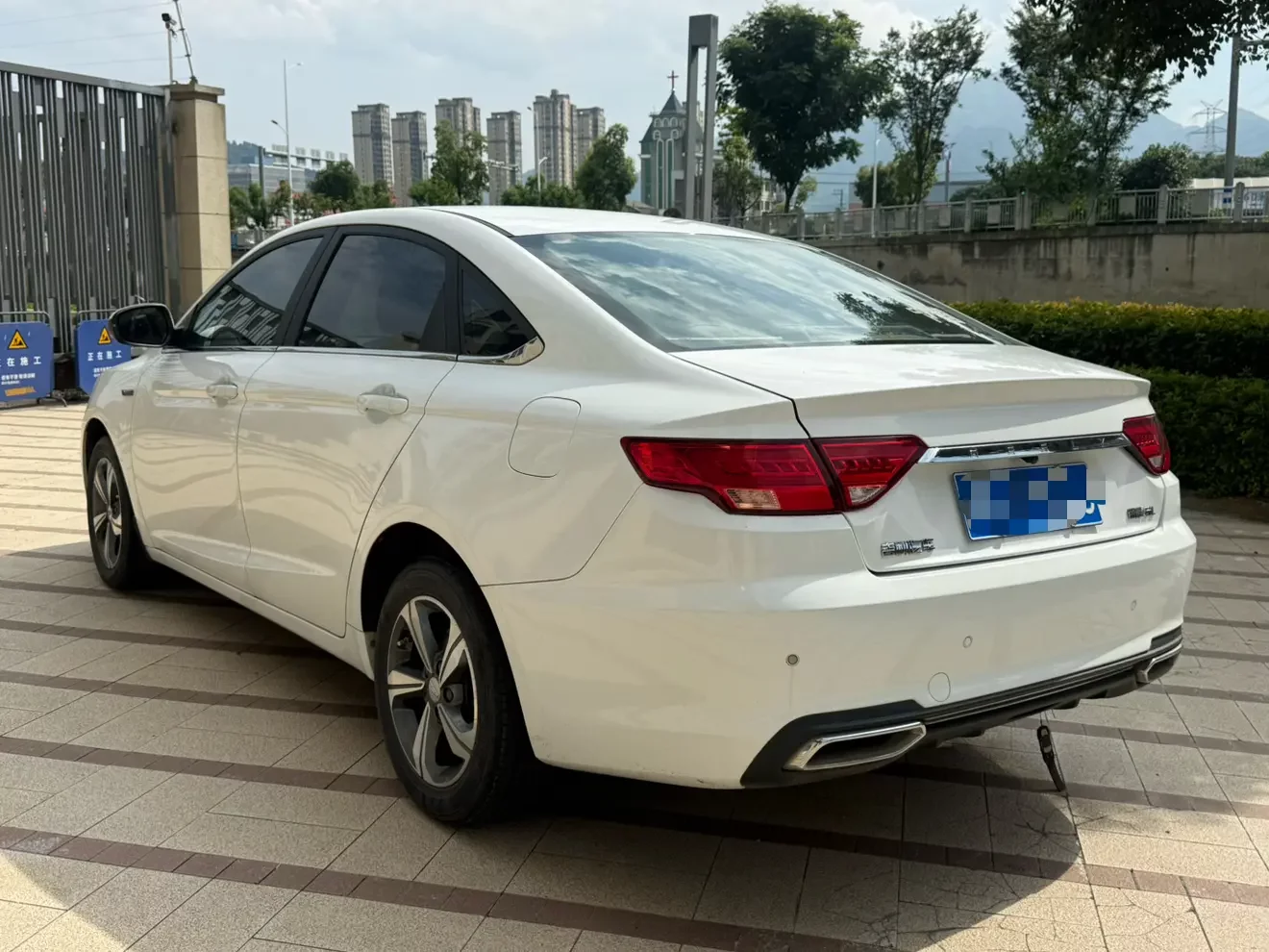 Geely Emgrand GL