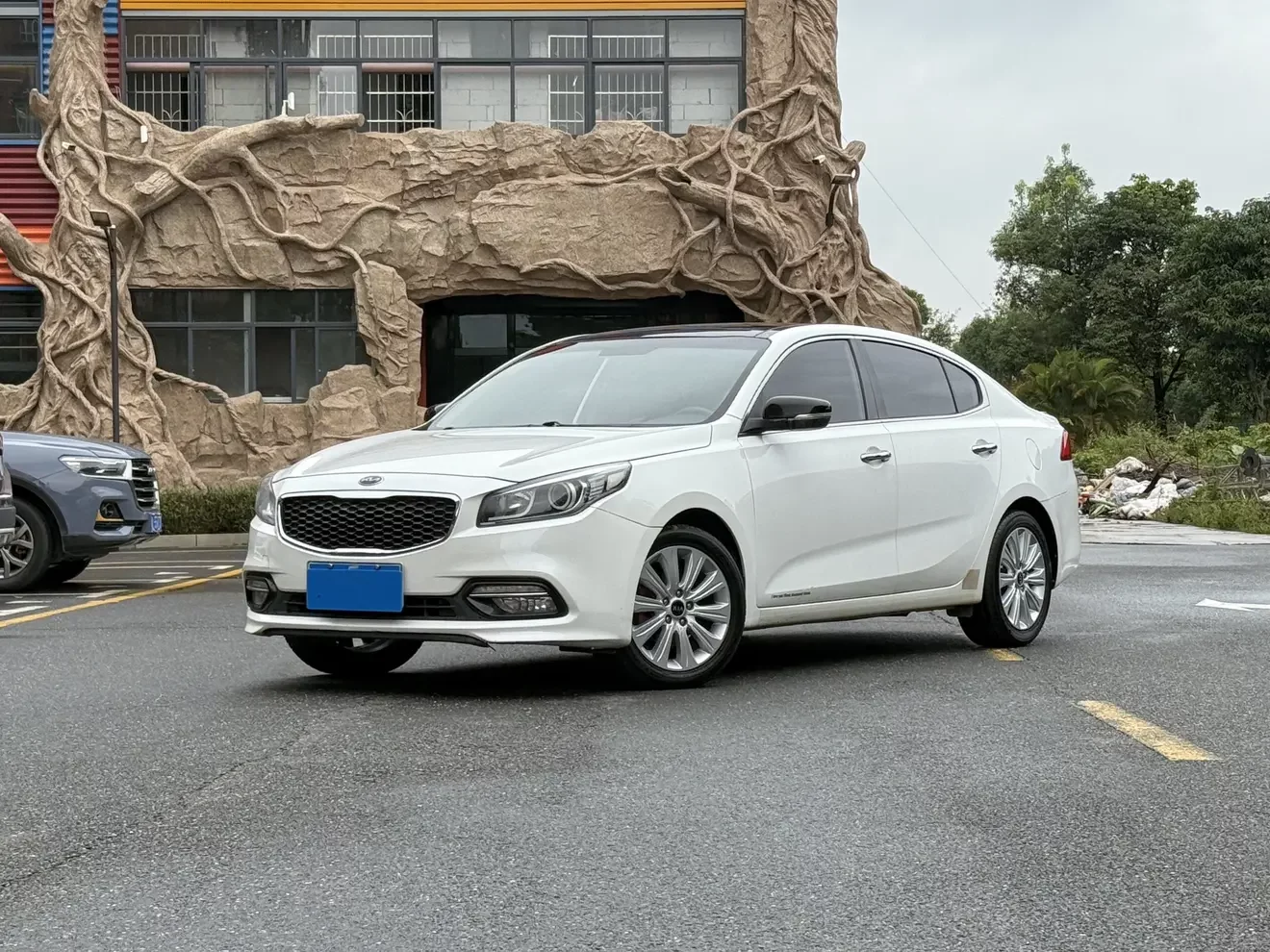 Kia K4