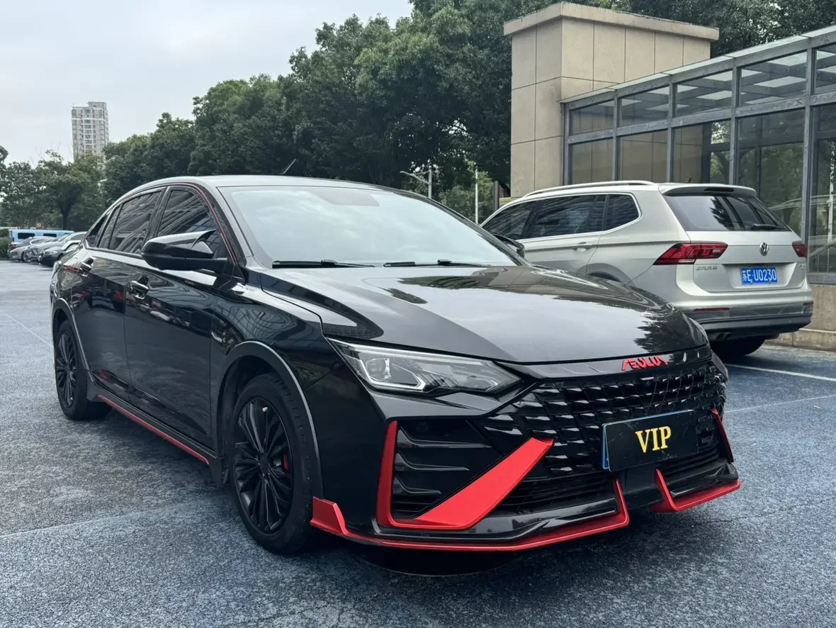 Dongfeng Yixuan MAX
