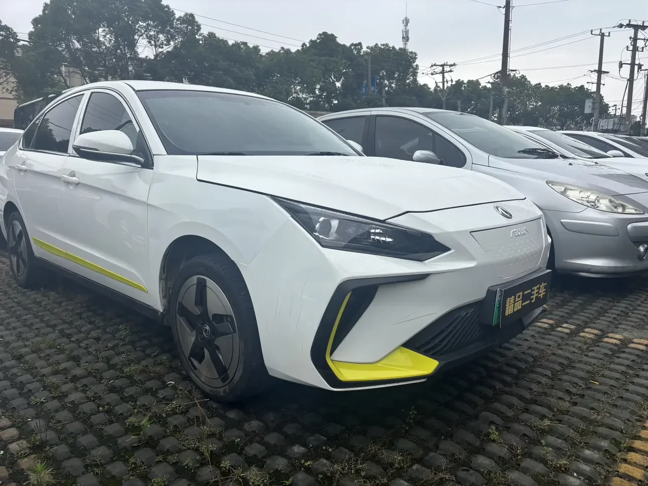 Dongfeng Fengshen E70