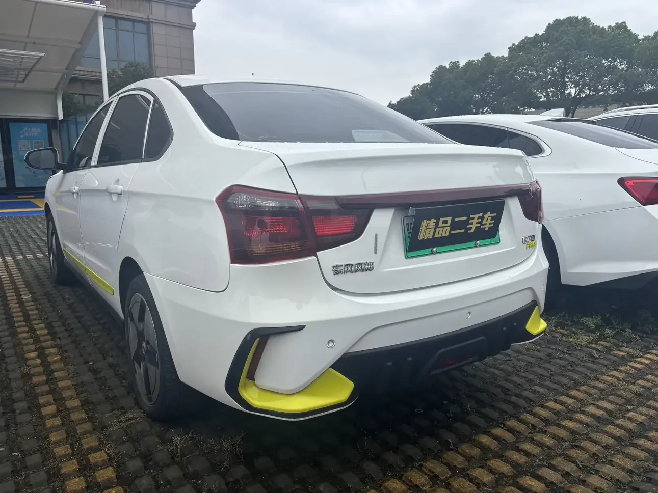 Dongfeng Fengshen E70