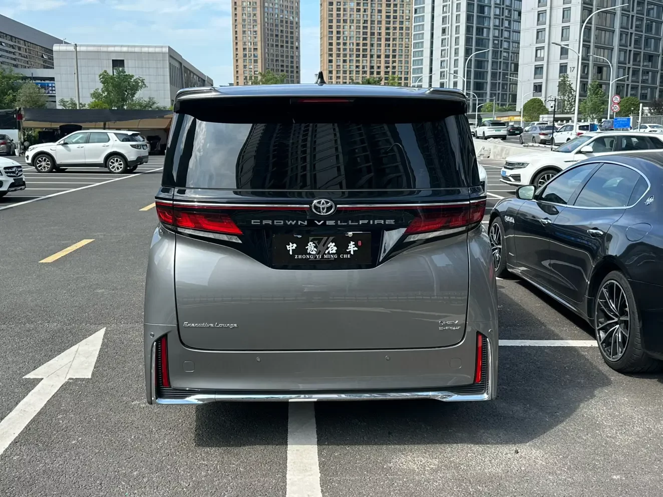 Toyota Crown Wellfire