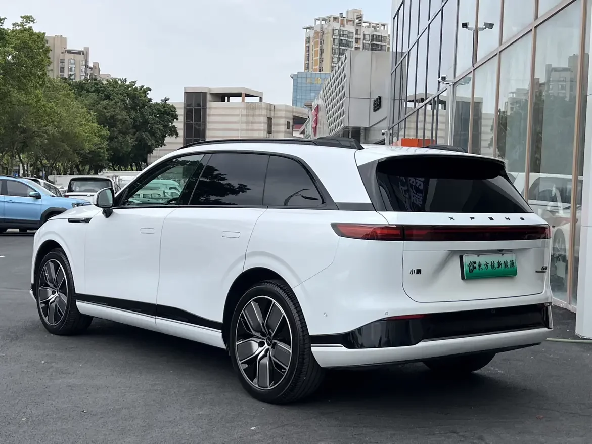Xpeng G9
