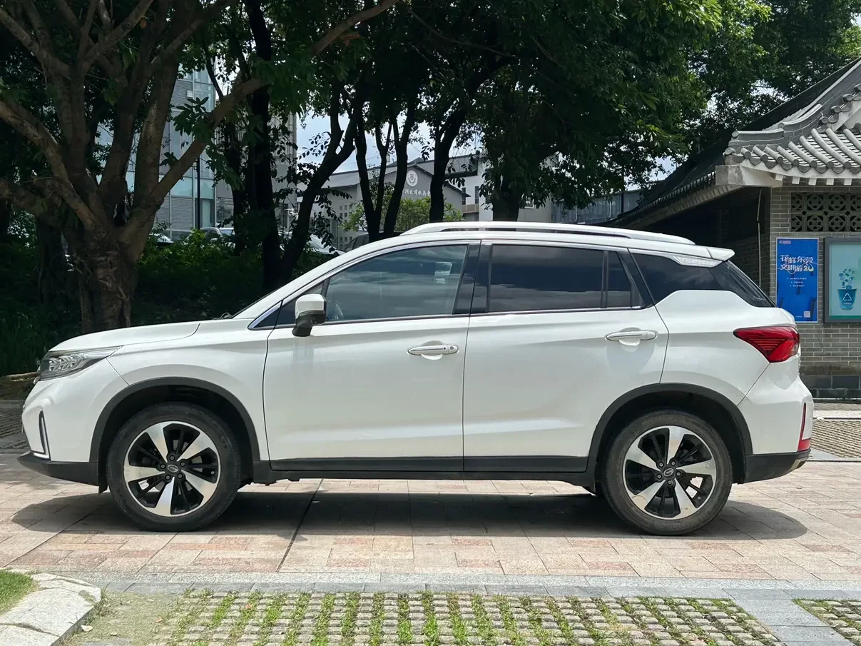 GAC Trumpchi GS4