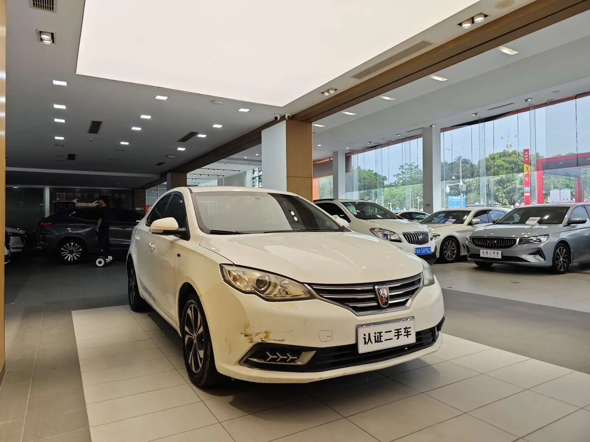 Roewe 360