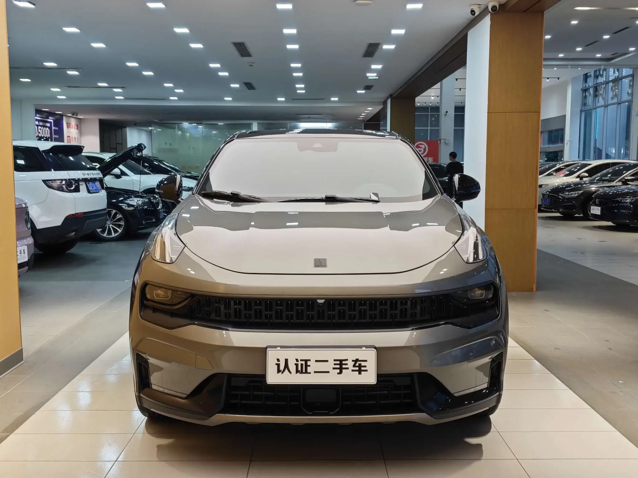 Lynk & Co 05