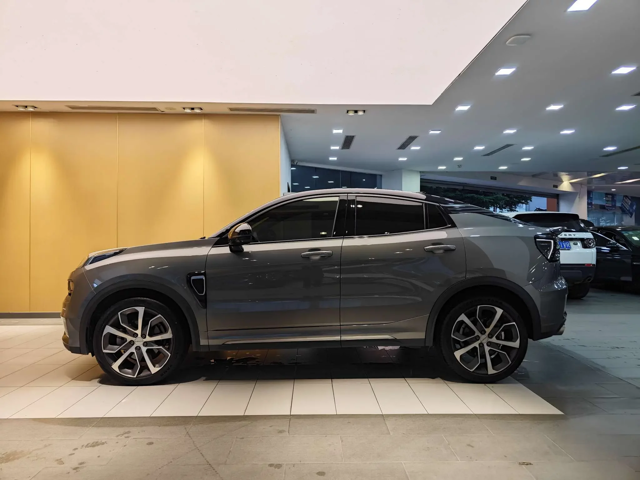 Lynk & Co 05