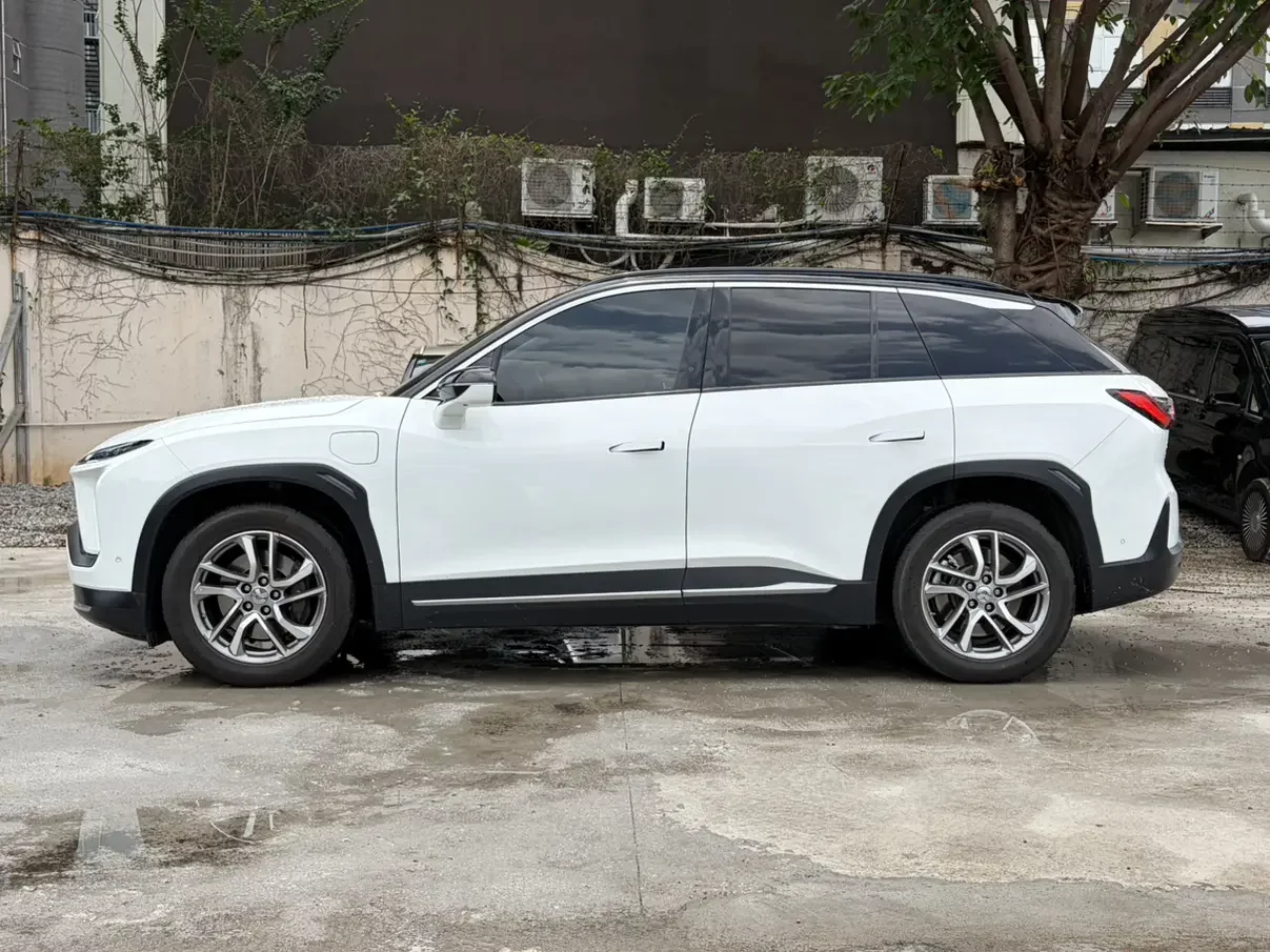 NIO EC6