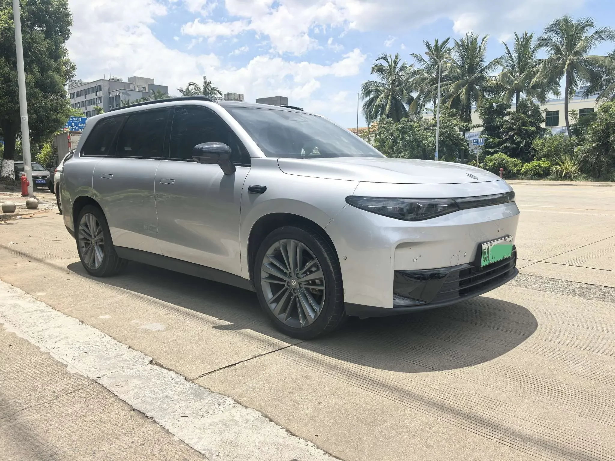 Leapmotor C16