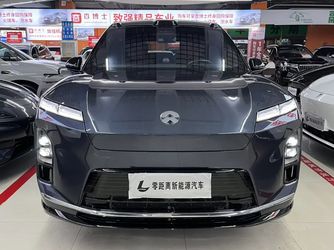 NIO ES8