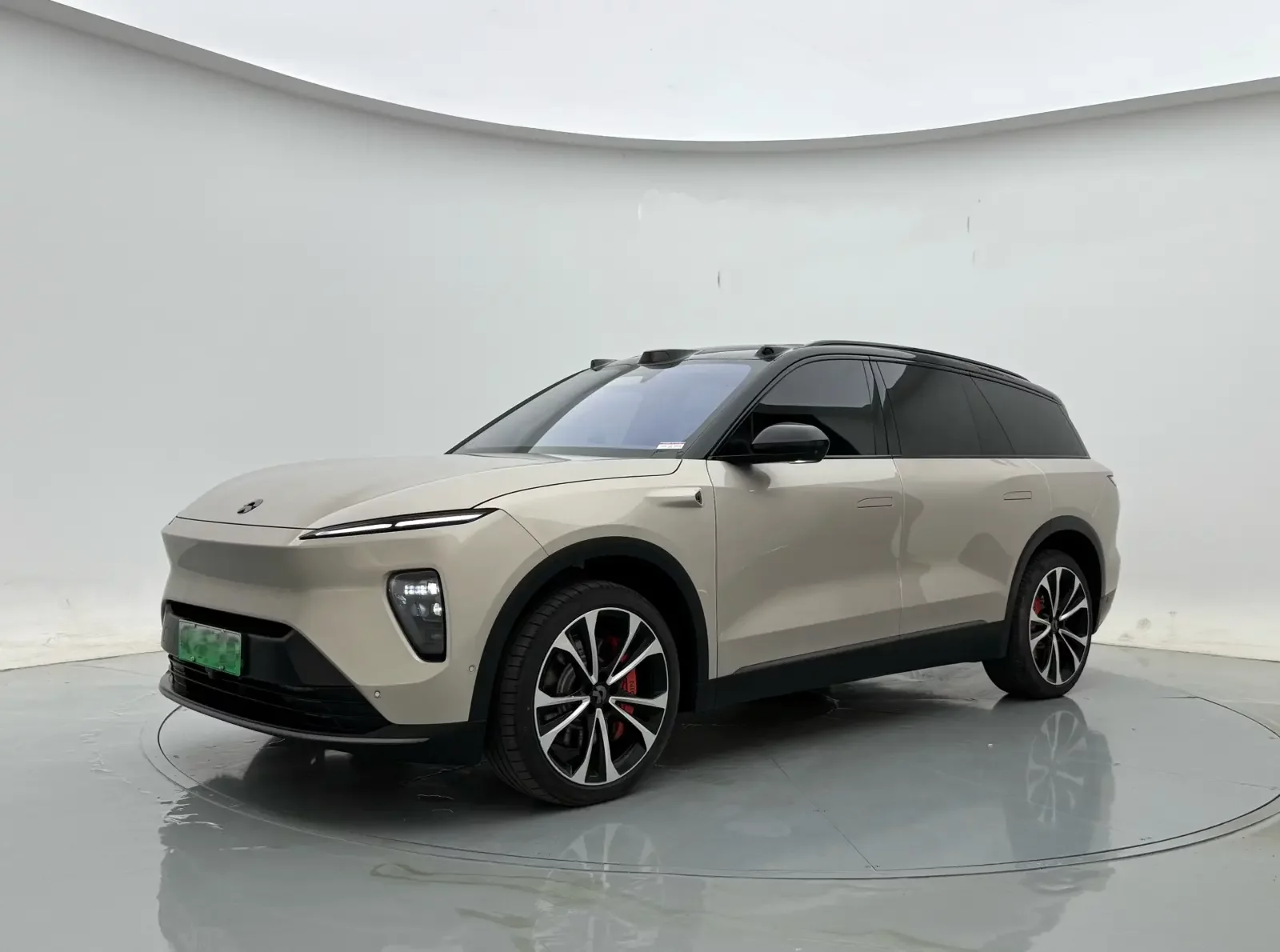 NIO ES8  из Китая