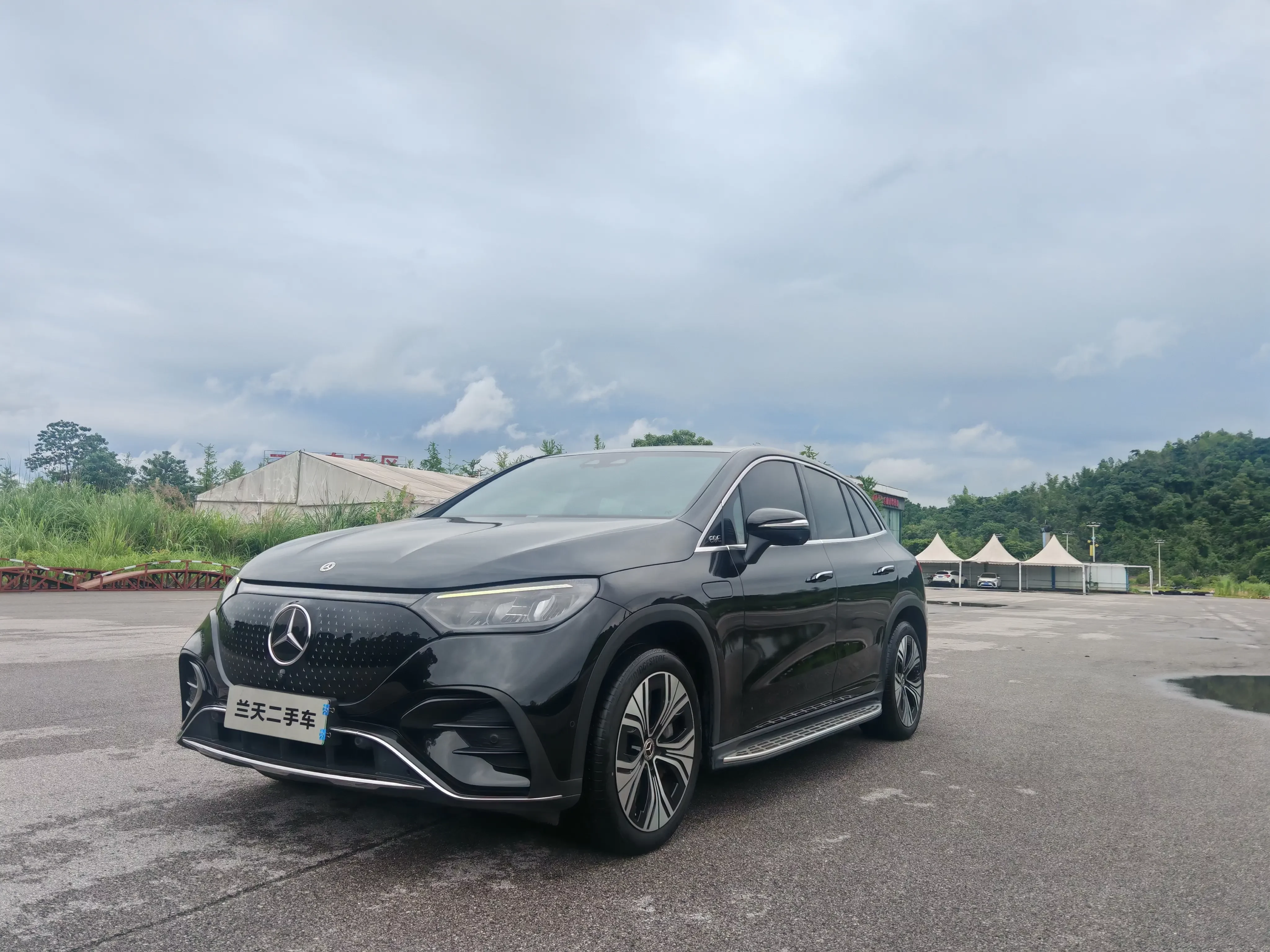 Mercedes-Benz EQE SUV