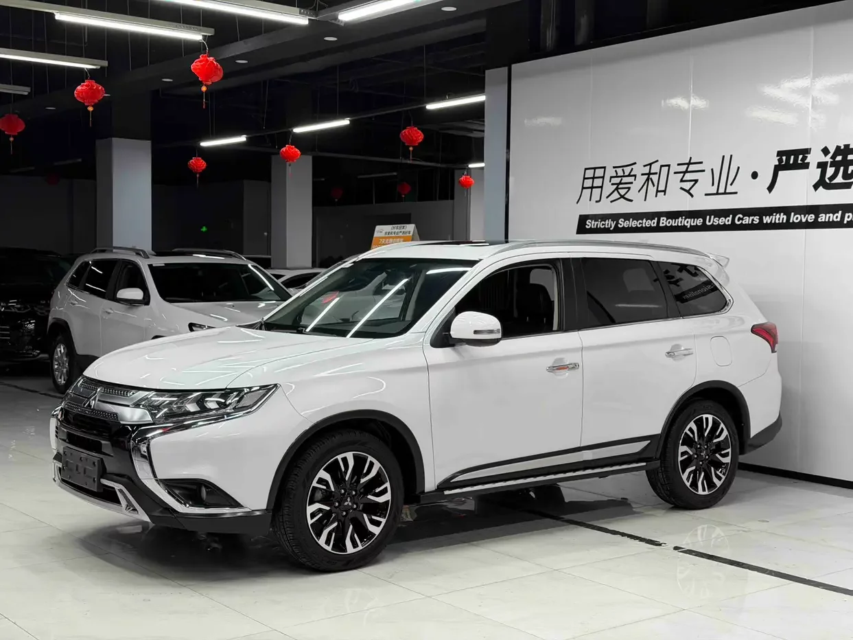 Mitsubishi Outlander  из Китая