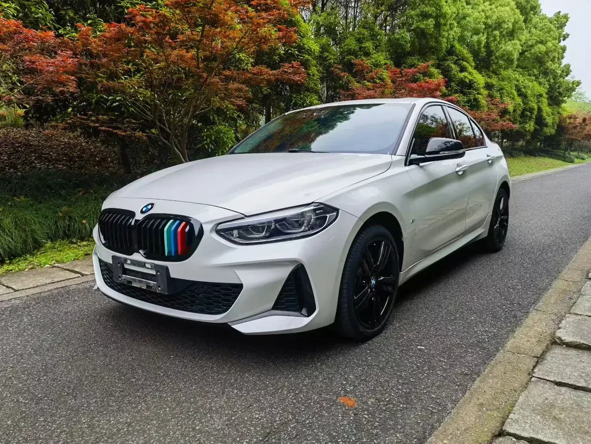 BMW 1-SERIES