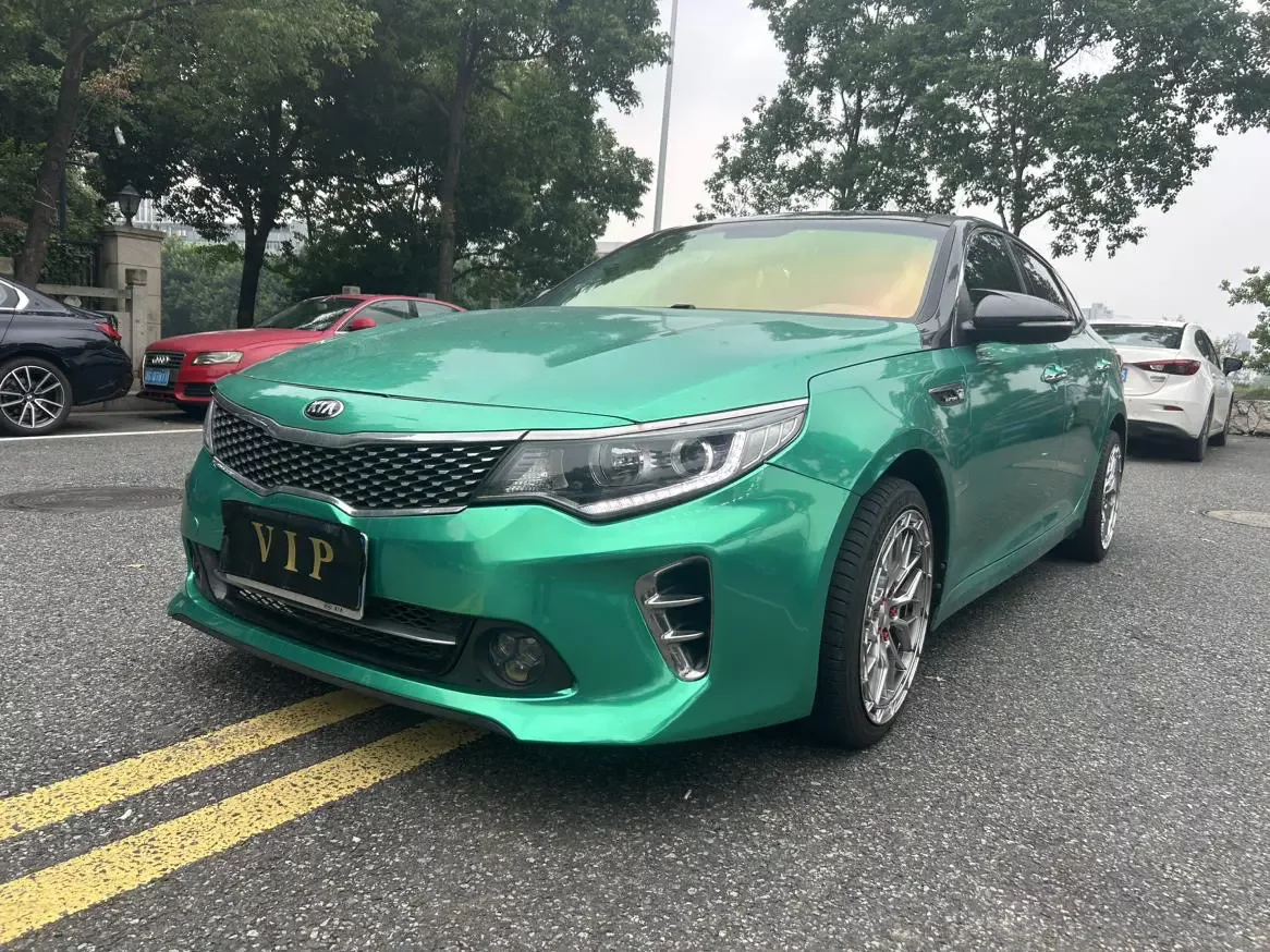 Kia K5  из Китая