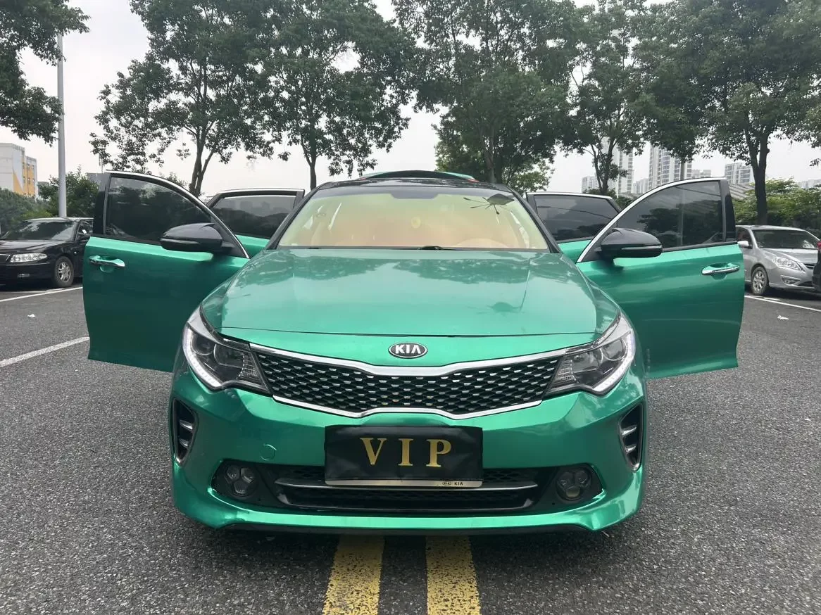 Kia K5  из Китая