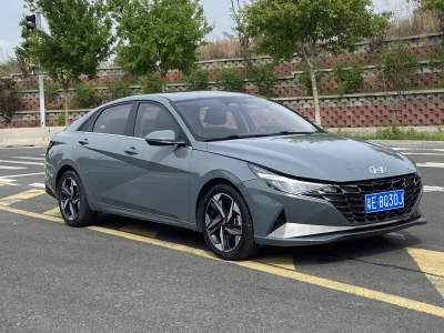 Hyundai Elantra