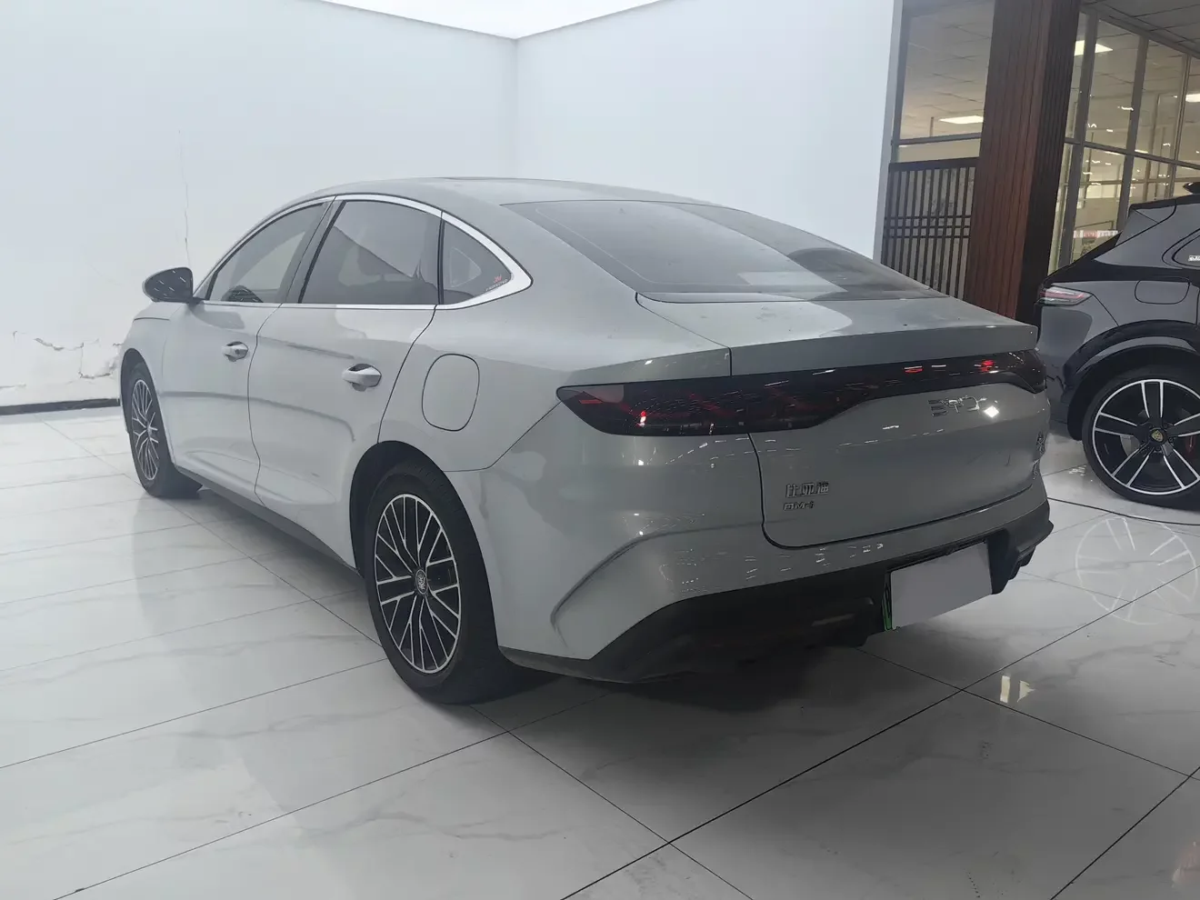 BYD Qin L DM