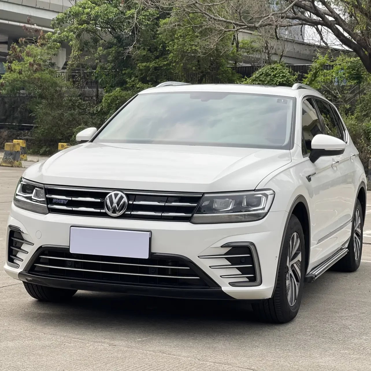Volkswagen Tiguan L PHEV