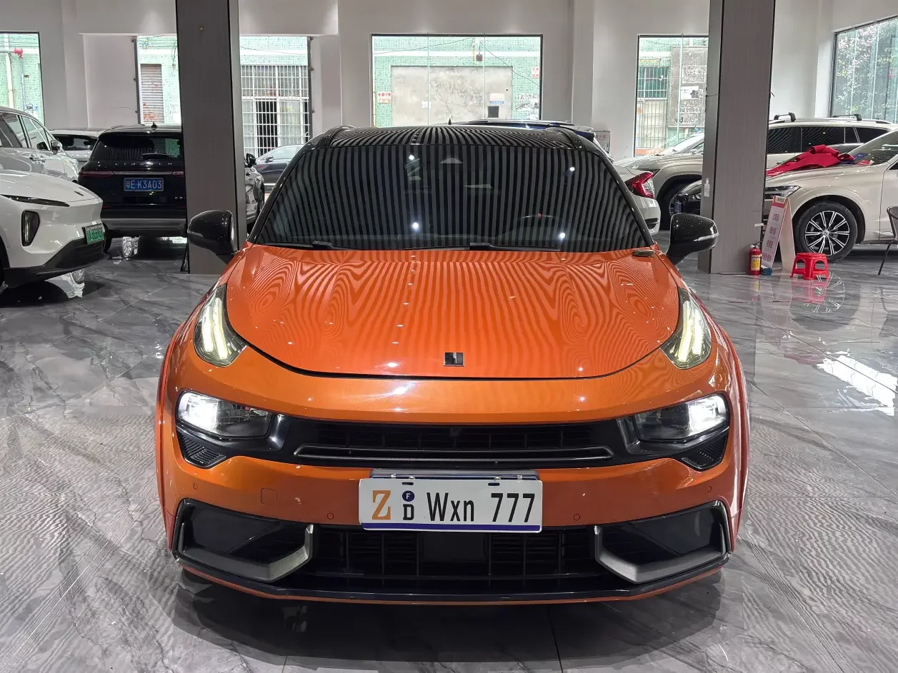 Lynk & Co 02 Hatchback