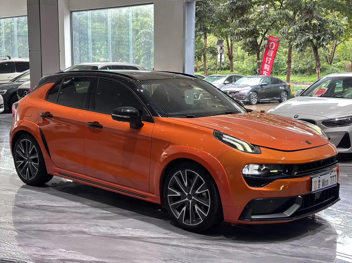 Lynk & Co 02 Hatchback