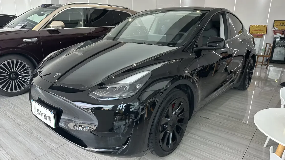 Tesla Model Y  из Китая