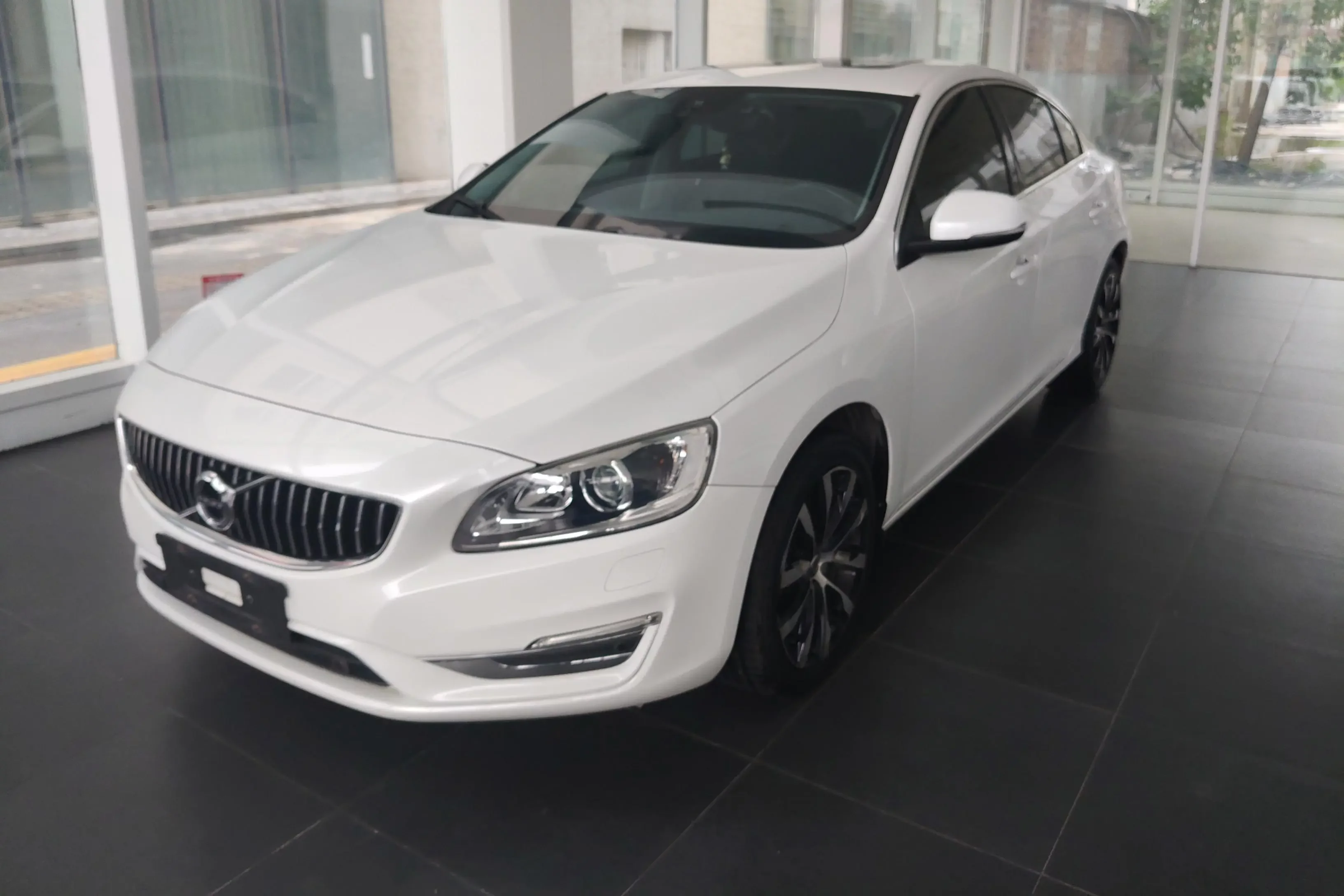 Volvo S60