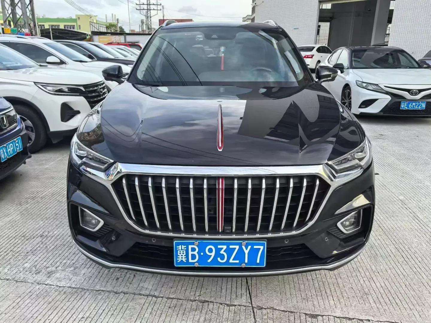 Hongqi HS5