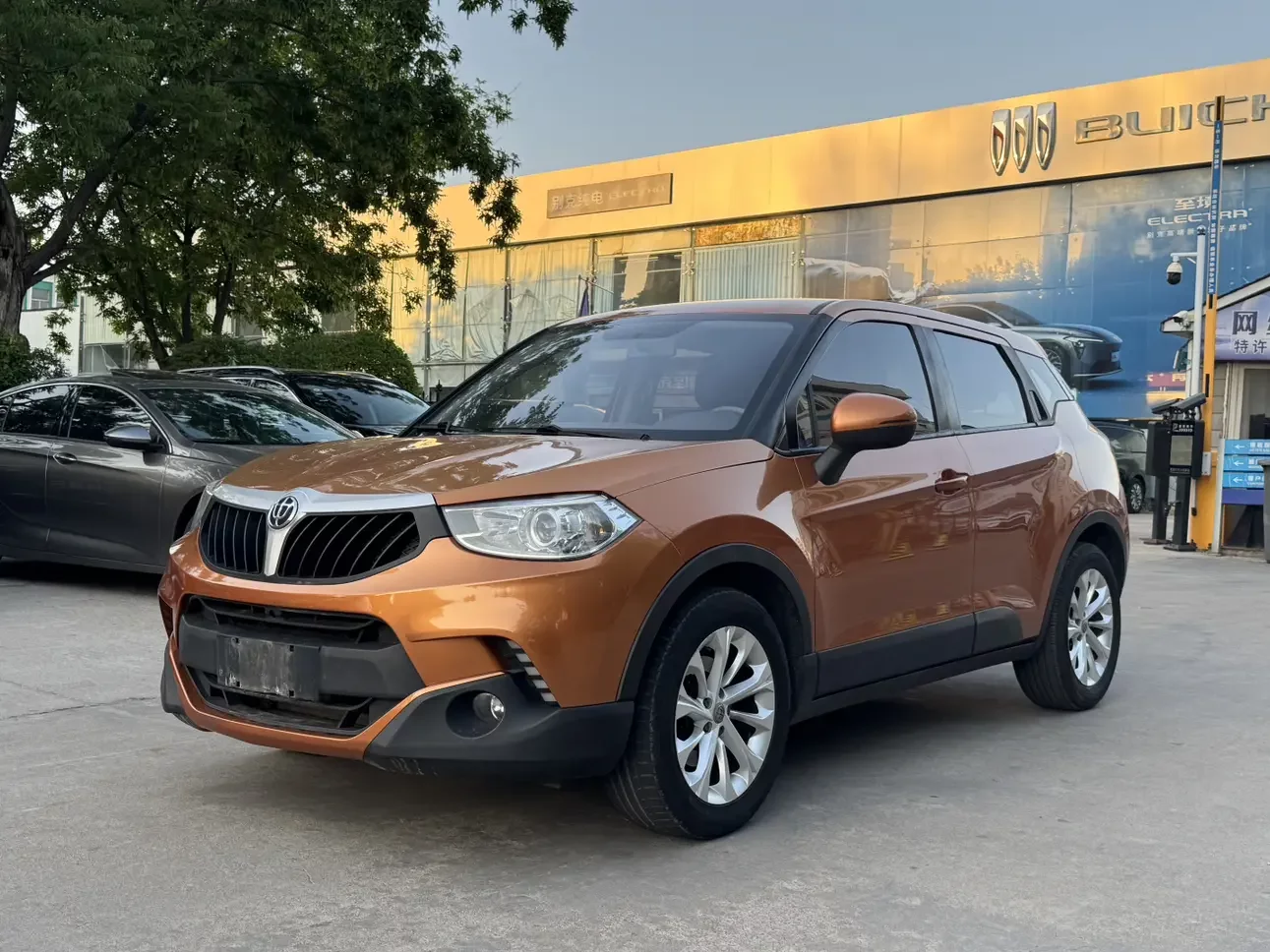 Brilliance China V3